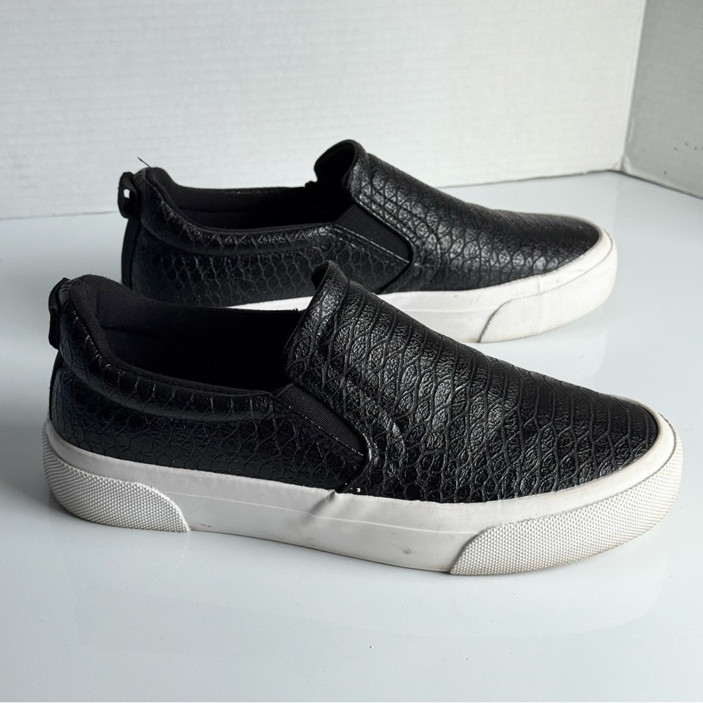 Jenn Ardor Black and White Loafers Sleek Slip-On Design Size 8 - Picture 6 of 12